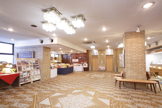 Imagen de los interiores del Hotel Obana. Foto 14