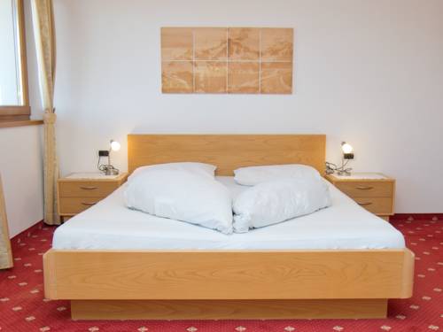 Imagen de la habitación del Hotel Oberlechner. Foto 7