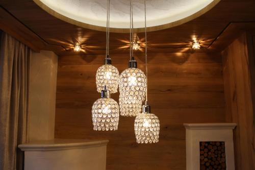 Imagen de la habitación del Hotel Oberlechtaler Hof Boutique. Foto 18
