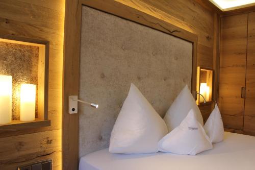 Imagen de la habitación del Hotel Oberlechtaler Hof Boutique. Foto 19