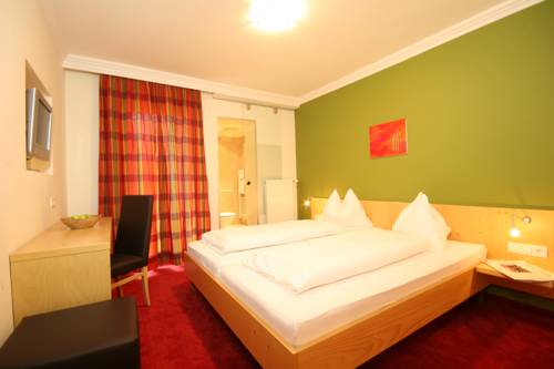 Imagen de la habitación del Hotel Obermayr. Foto 5