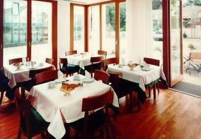 Imagen del bar/restaurante del Hotel Oberschwaebischer Hof. Foto 7