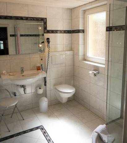 Imagen de la habitación del Hotel Obertor. Foto 8