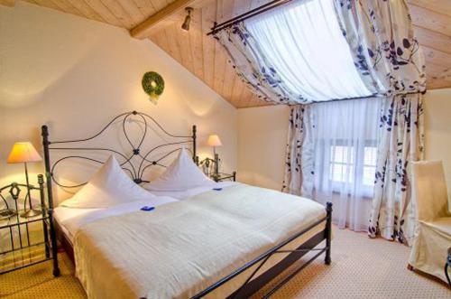 Imagen de la habitación del Hotel Oberwirt, Pfaffing. Foto 7