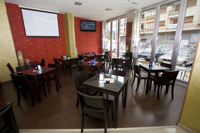 Imagen del bar/restaurante del Hotel Oca Insua. Foto 2