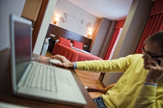 Imagen de la habitación del Hotel Oca Insua. Foto 9