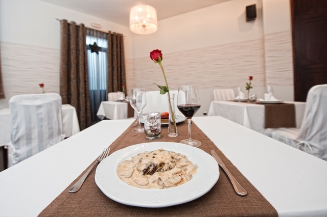 Imagen del bar/restaurante del Hotel Oca Insua. Foto 4