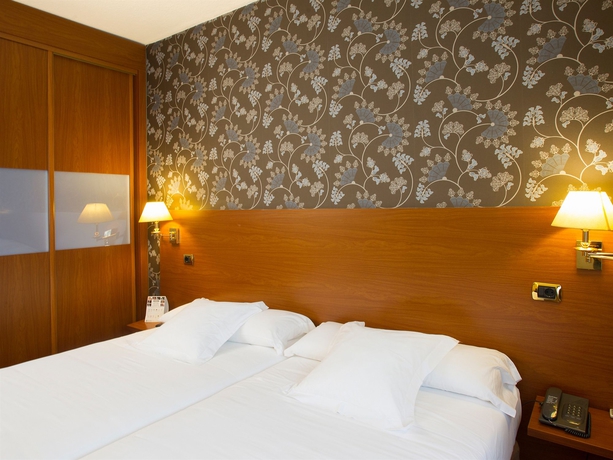 Imagen de la habitación del Hotel Oca Ipanema. Foto 11