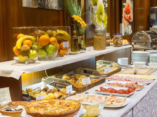 Imagen del bar/restaurante del Hotel Oca Ipanema. Foto 5