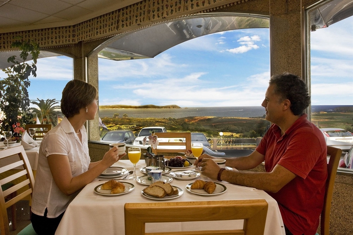 Imagen del bar/restaurante del Hotel Oca Vermar. Foto 6