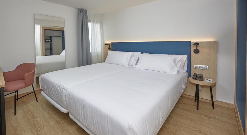 Imagen de la habitación del Hotel Occidental Alicante. Foto 5