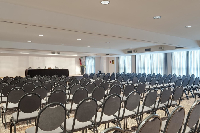 Imagen de los interiores del Hotel Occidental Aran Park. Foto 13