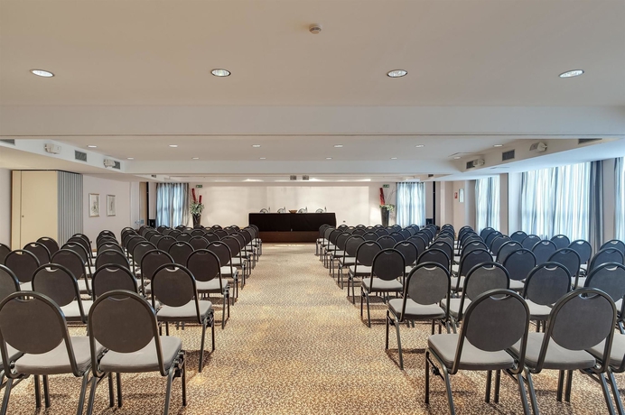 Imagen de los interiores del Hotel Occidental Aran Park. Foto 15