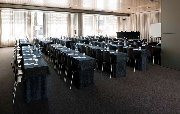 Imagen de los interiores del Hotel Occidental Atenea Mar- Adults Only. Foto 13