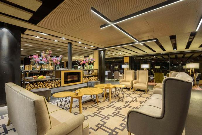 Imagen de los interiores del Hotel Occidental Bilbao. Foto 14