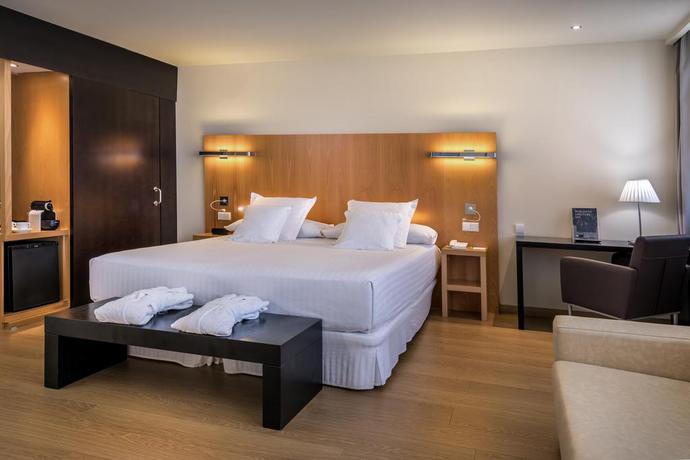 Imagen de la habitación del Hotel Occidental Cádiz. Foto 11