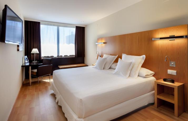 Imagen de la habitación del Hotel Occidental Cádiz. Foto 15