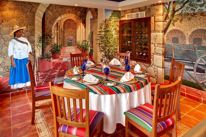 Imagen del bar/restaurante del Hotel Occidental Costa Cancún All Inclusive. Foto 3