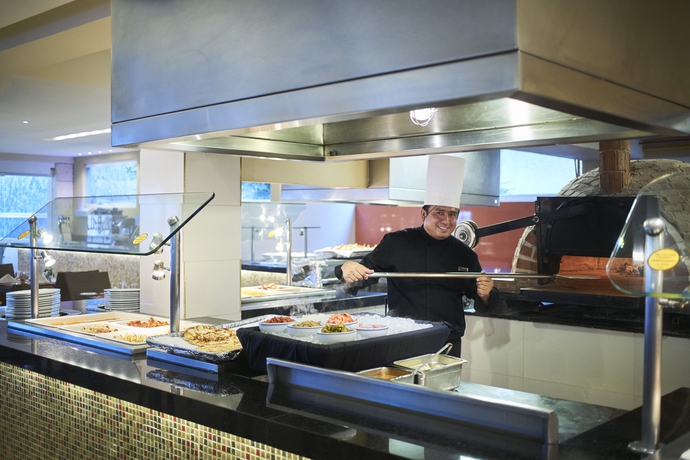 Imagen del bar/restaurante del Hotel Occidental Costa Cancún All Inclusive. Foto 4