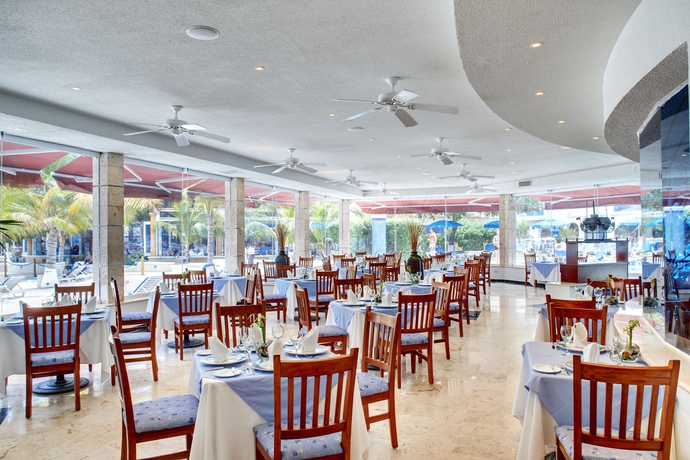 Imagen del bar/restaurante del Hotel Occidental Costa Cancún All Inclusive. Foto 7