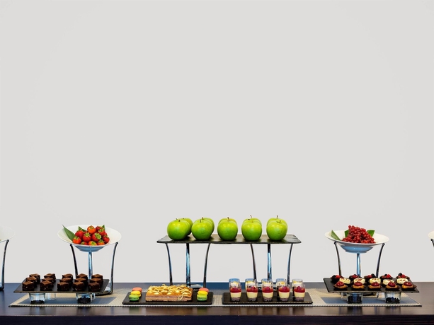 Imagen del bar/restaurante del Hotel Occidental Dresden Newa. Foto 2