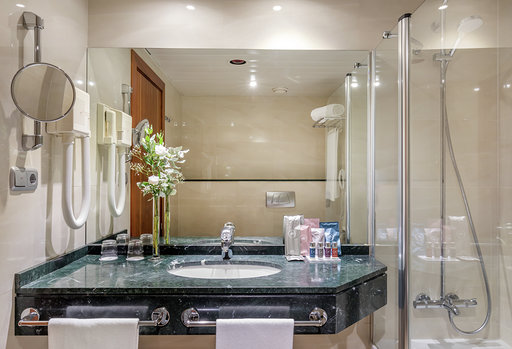 Imagen de los interiores del Hotel Occidental Granada. Foto 11