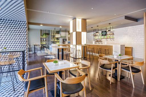 Imagen de los interiores del Hotel Occidental Granada. Foto 16