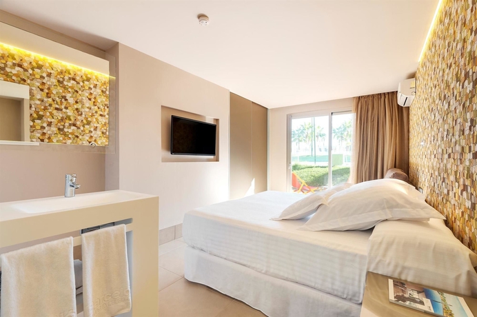 Imagen de la habitación del Hotel Occidental Ibiza. Foto 12