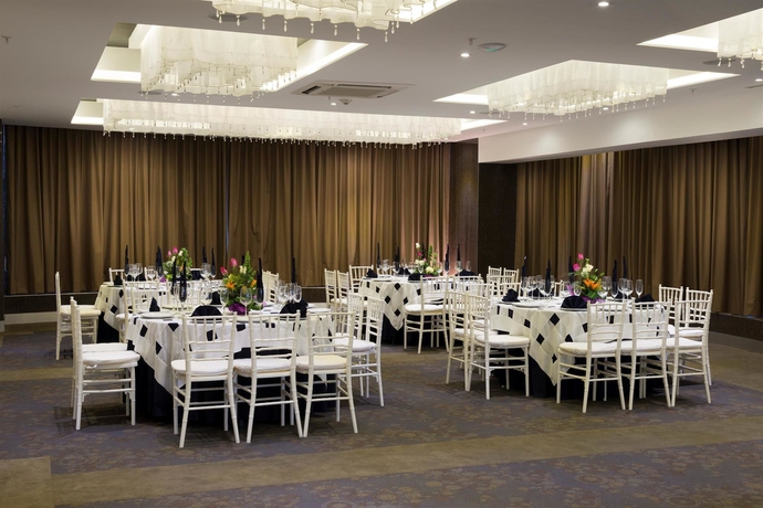 Imagen de los interiores del Hotel Occidental JF Puebla. Foto 13