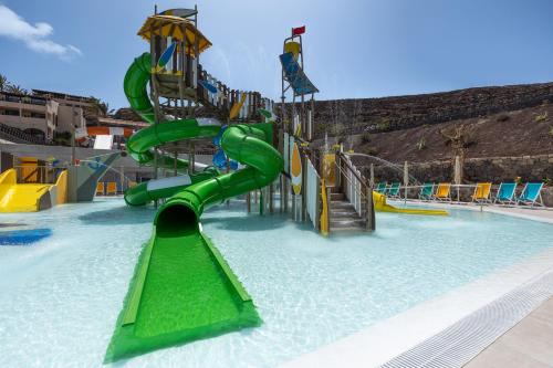 Imagen de la piscina del Hotel Occidental Jandía Mar. Foto 24