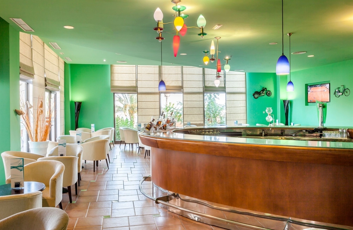 Imagen del bar/restaurante del Hotel Occidental Jandía Royal Level - Adults Only. Foto 4