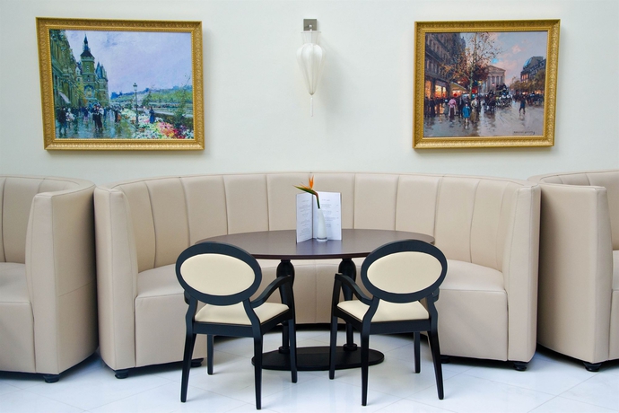 Imagen del bar/restaurante del Hotel Occidental Lac Tunis. Foto 5