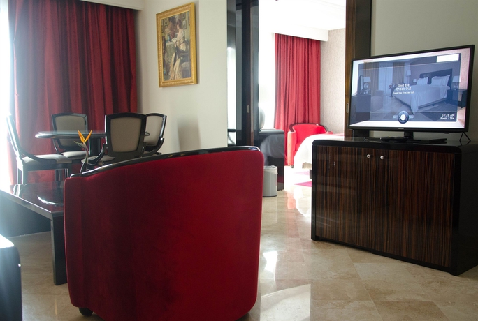 Imagen de los interiores del Hotel Occidental Lac Tunis. Foto 15