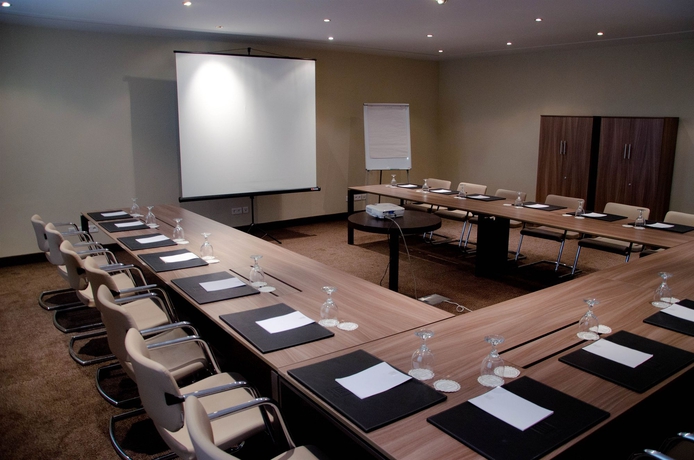 Imagen de los interiores del Hotel Occidental Lac Tunis. Foto 16