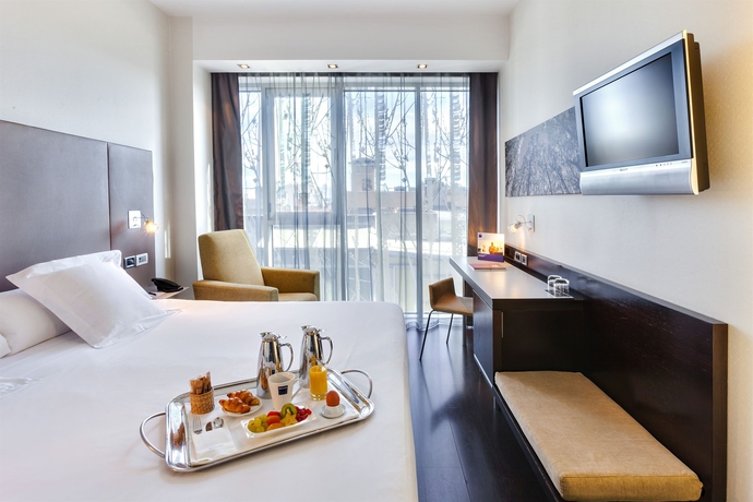 Imagen de la habitación del Hotel Occidental Madrid Este. Foto 6