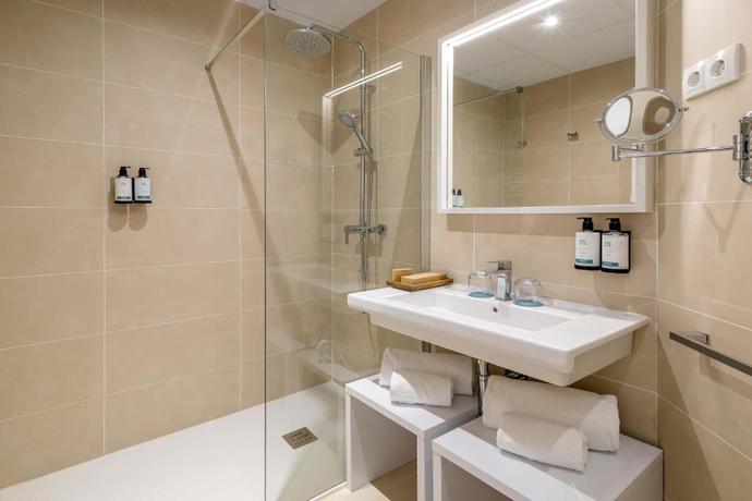 Imagen de la habitación del Hotel Occidental Mar Menor. Foto 7