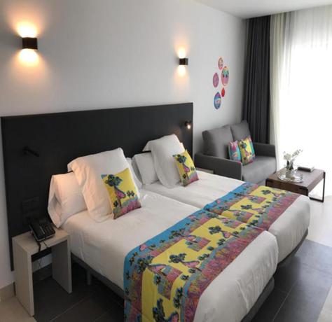 Imagen de la habitación del Hotel Occidental Mar Menor. Foto 7