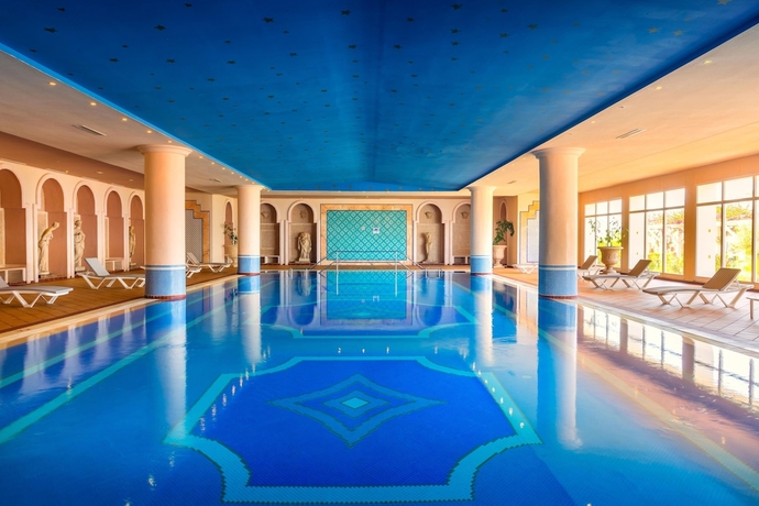 Imagen de la piscina del Hotel Occidental Marco Polo. Foto 12