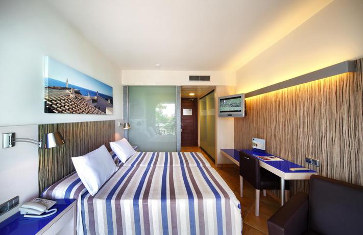 Imagen general del Hotel Occidental Menorca. Foto 13