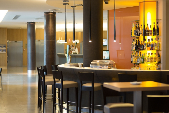 Imagen de los interiores del Hotel Occidental Murcia Agalia. Foto 13