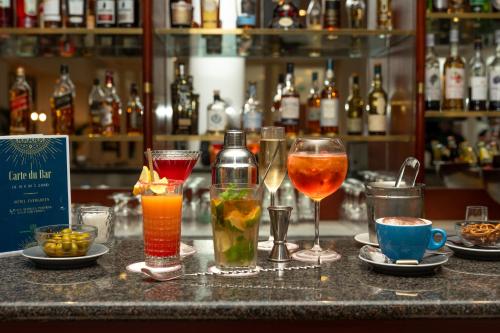 Imagen del bar/restaurante del Hotel Occidental Paris Levallois. Foto 4