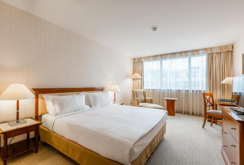 Imagen de la habitación del Hotel Occidental Paris Levallois. Foto 6