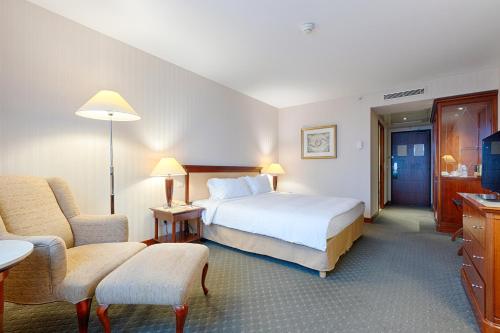 Imagen de la habitación del Hotel Occidental Paris Levallois. Foto 8