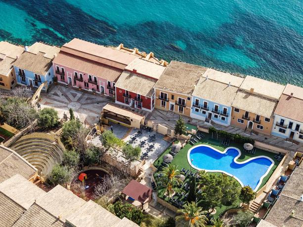 Imagen general del Hotel Occidental Pueblo Acantilado. Foto 20