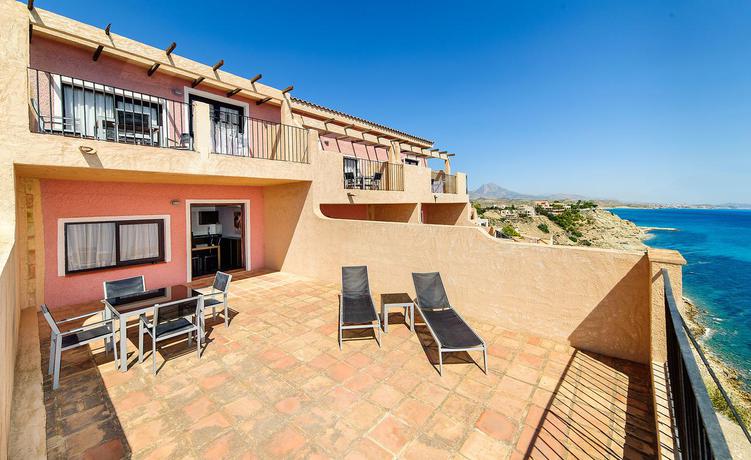 Imagen general del Hotel Occidental Pueblo Acantilado. Foto 3