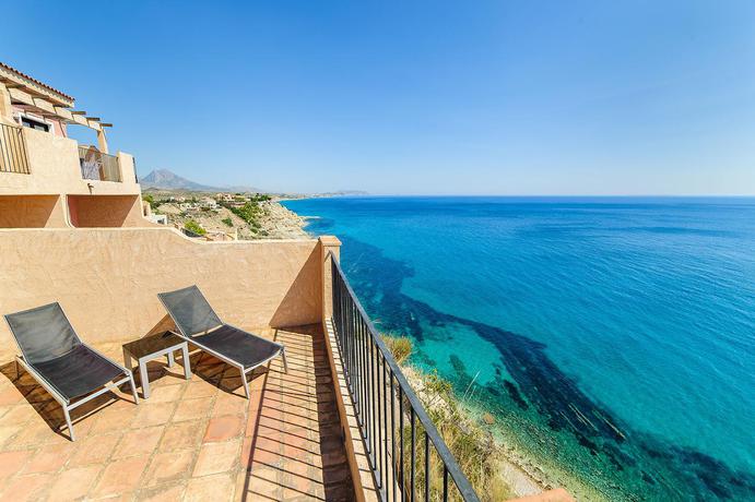 Imagen general del Hotel Occidental Pueblo Acantilado. Foto 11