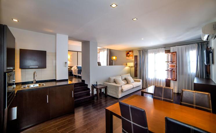 Imagen general del Hotel Occidental Pueblo Acantilado. Foto 17