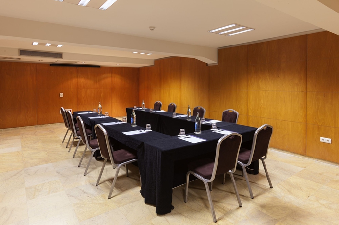 Imagen de los interiores del Hotel Occidental Santa Cruz Contemporáneo. Foto 16