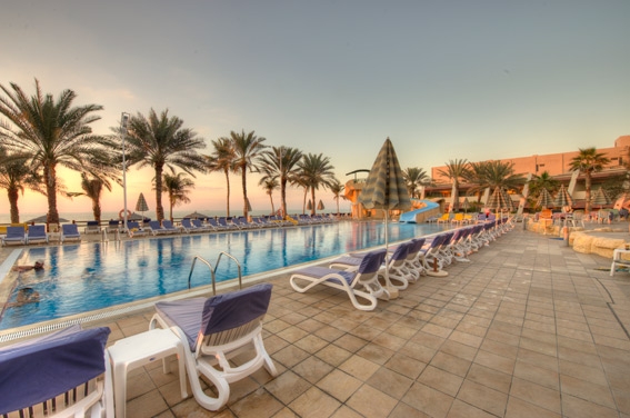 Imagen de los exteriores del Hotel Occidental Sharjah Grand. Foto 5