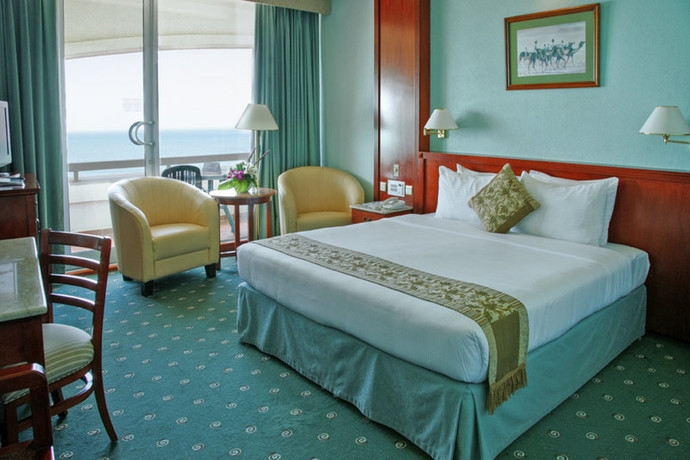 Imagen de la habitación del Hotel Occidental Sharjah Grand. Foto 3